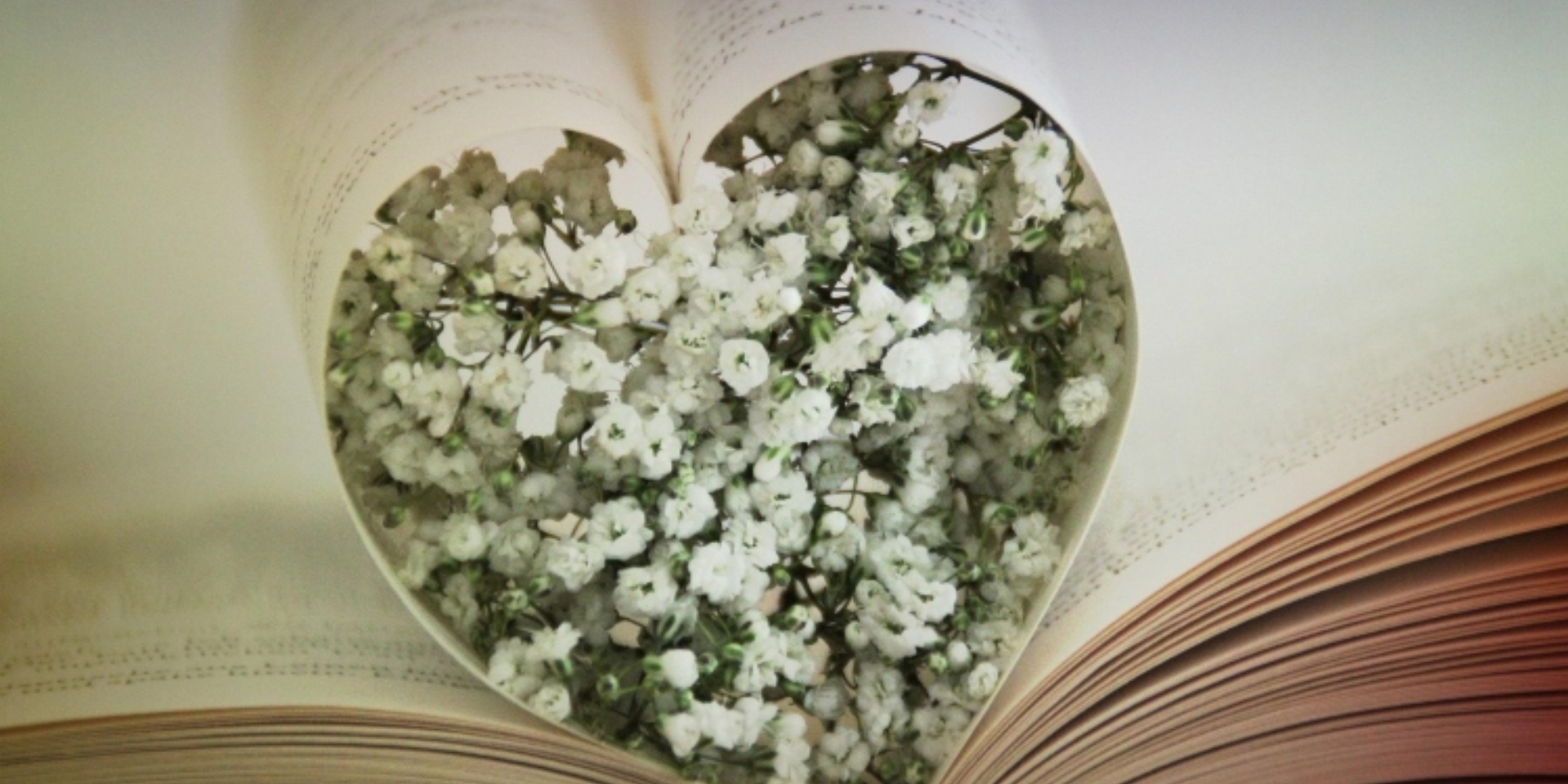 Encuentro con el poeta Roberto Moral en 'Cartografía de una voz poética'